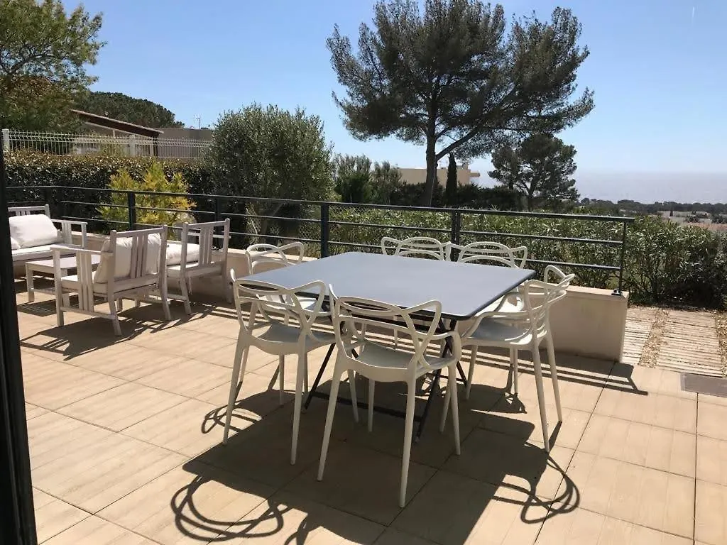 Apartment Charmant F3 Vue Mer Avec Piscine Bandol